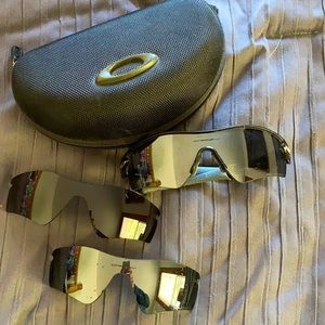 Oakley men’s sunglasses